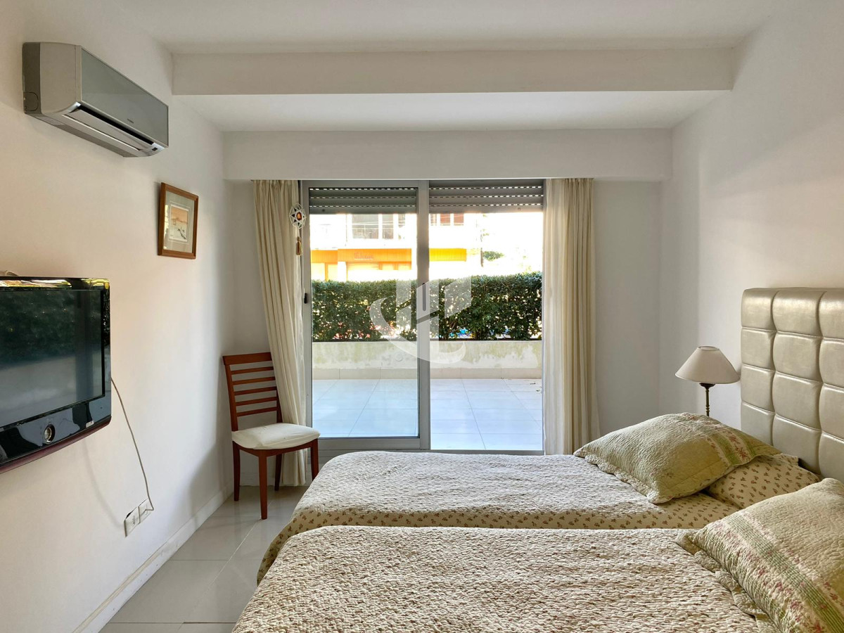 Apartamento ID.1224 - Venta departamento 2 dormitorios en Península, Punta del Este 