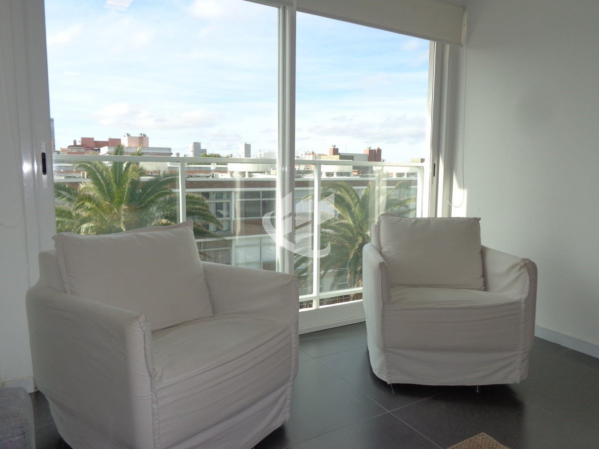 Apartamento ID.2335 - PUNTA DEL ESTE PENINSULA EDIFICIO MODERNO CON AMENITIES 2 DORMITORIOS 2 BAÑOS GARAGE