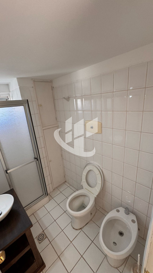 Apartamento ID.1724 - Alquiler  Anual.