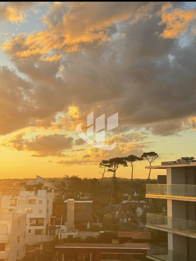 Apartamento ID.2238 - Venta apartamento, 1 dormitorio, 1era linea de mar, Playa Mansa, Punta del Este