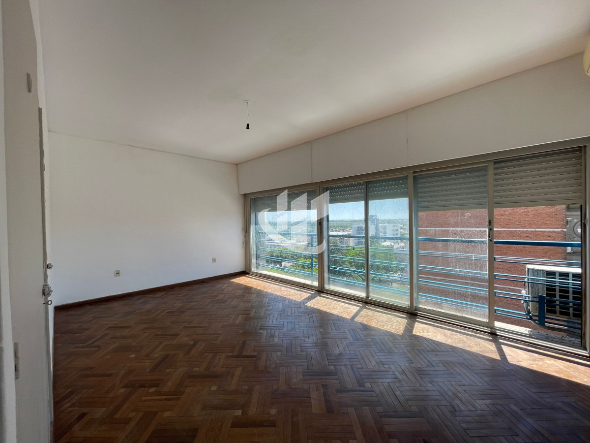 Apartamento ID.1561 - APARTAMENTO CENTRICO CON MUY BUENA VISTA
