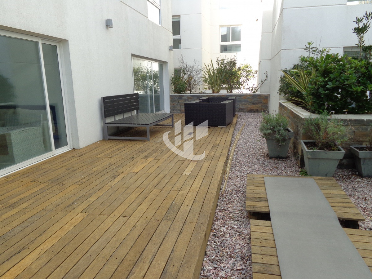 Apartamento ID.2335 - PUNTA DEL ESTE PENINSULA EDIFICIO MODERNO CON AMENITIES 2 DORMITORIOS 2 BAÑOS GARAGE