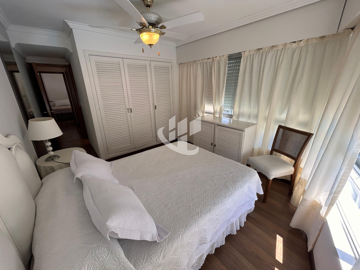 Apartamento ID.1622 - Alquiler Temporada, Punta del Este, Zona Shopping, 3 dormitorios