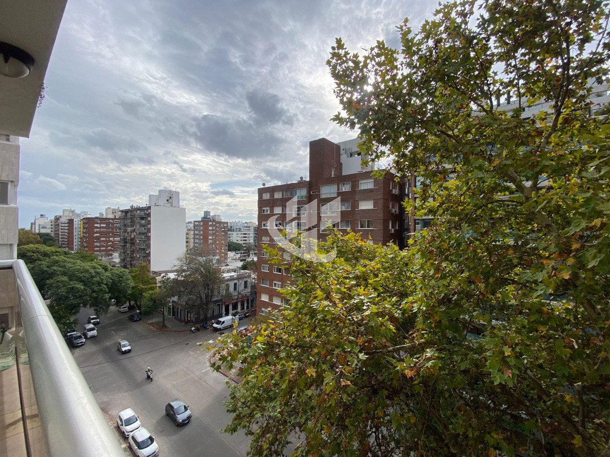 Apartamento ID.1875 - APARTAMENTO EN ALQUILER HERMOSO 2 DORM 2 BAÑOS Y GARAJE PISO ALTO POCITOS