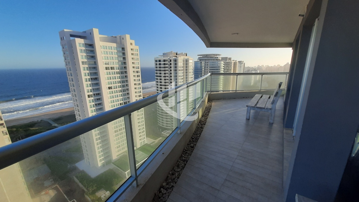 Apartamento ID.895 - Alquiler de verano, 3 dormitorios mas dependencia, vista al mar, Brava, Punta del Este