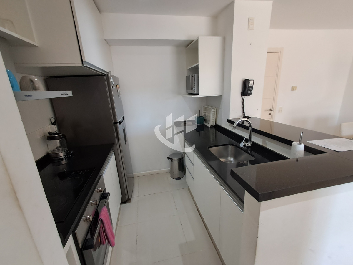Apartamento ID.1765 - PUNTA DEL ESTE BRAVA APTO 2 DORMITORIOS 1 BAÑO COCHERA AMENITIES ALQUILER TEMPORAL