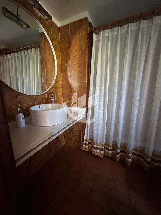 Apartamento ID.2554 - PUNTA DEL ESTE PENINSULA 1 DORMITORIO ALQUILER DE INVIERNO