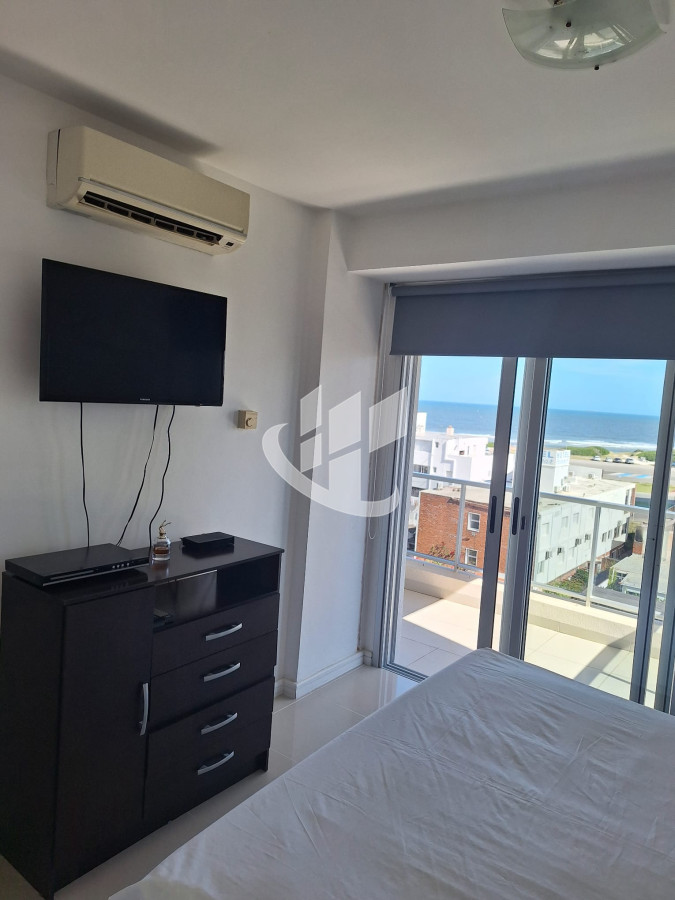 Apartamento ID.1405 - PUNTA DEL ESTE A METROS DE LA BRAVA 2 DORMITORIOS 2 BAÑOS GARAGE EN VENTA