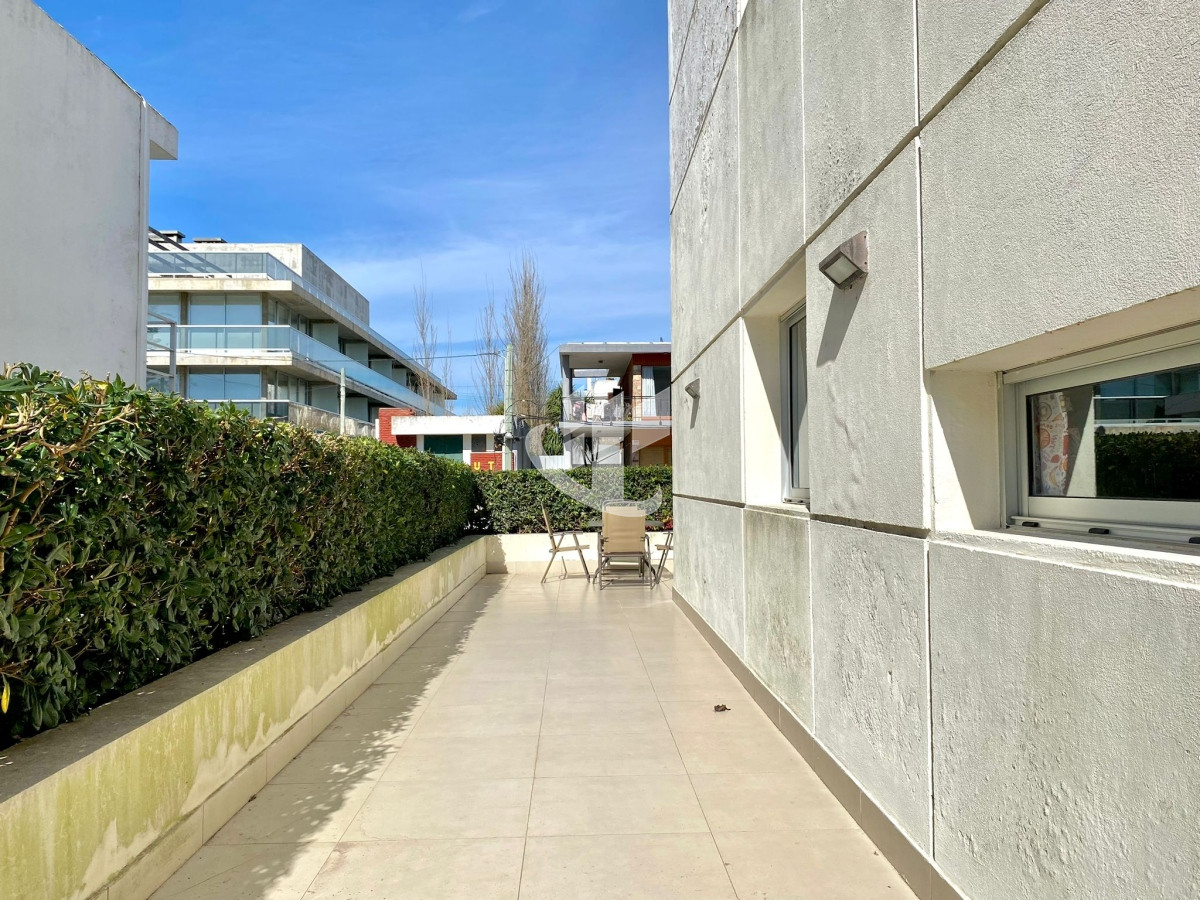 Apartamento ID.1224 - Venta departamento 2 dormitorios en Península, Punta del Este 