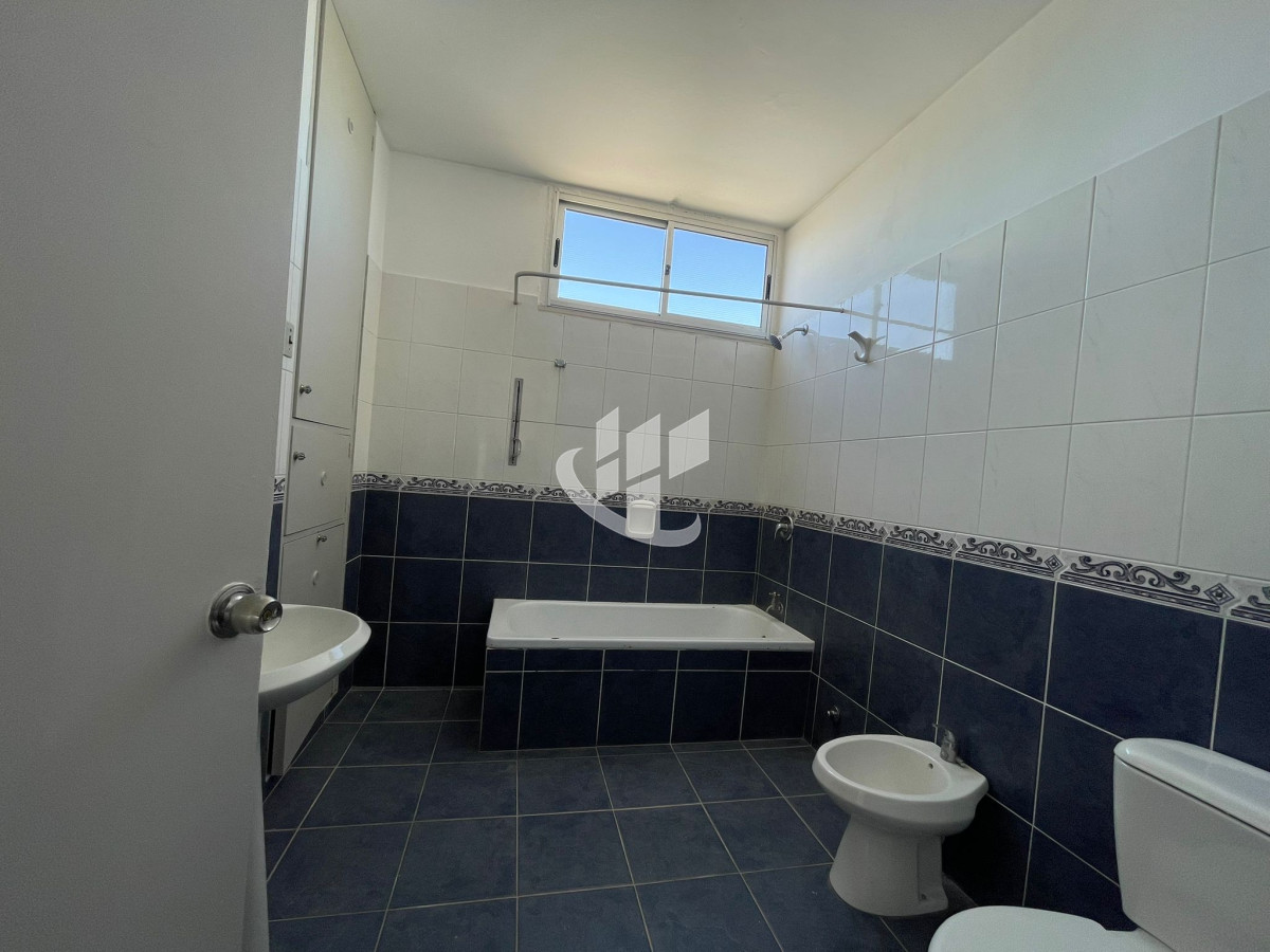 Apartamento ID.1561 - APARTAMENTO CENTRICO CON MUY BUENA VISTA
