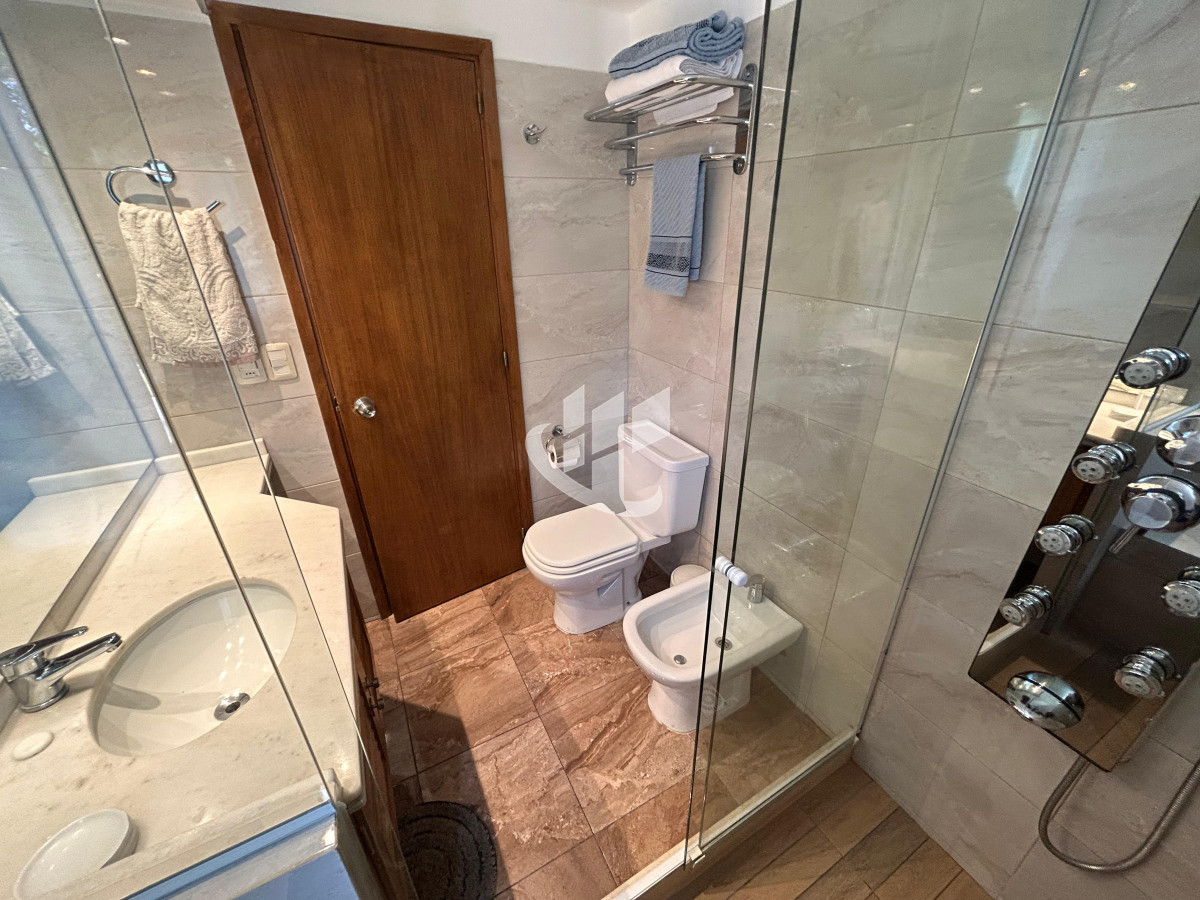 Apartamento ID.1622 - Alquiler Temporada, Punta del Este, Zona Shopping, 3 dormitorios