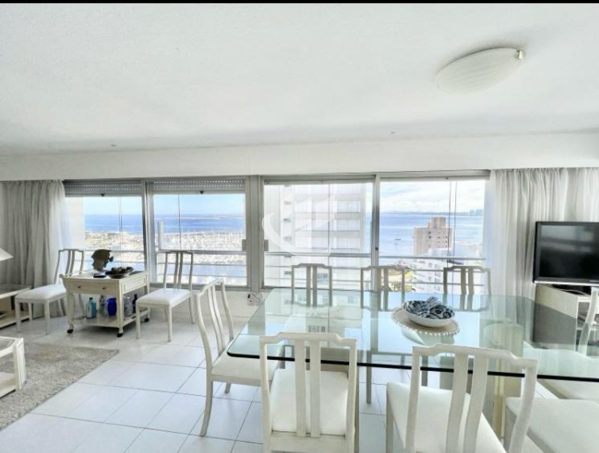 Apartamento ID.2403 - Alquiler Verano, 3 dormitorios mas dependencia, con vista, Peninsula, Punta del Este