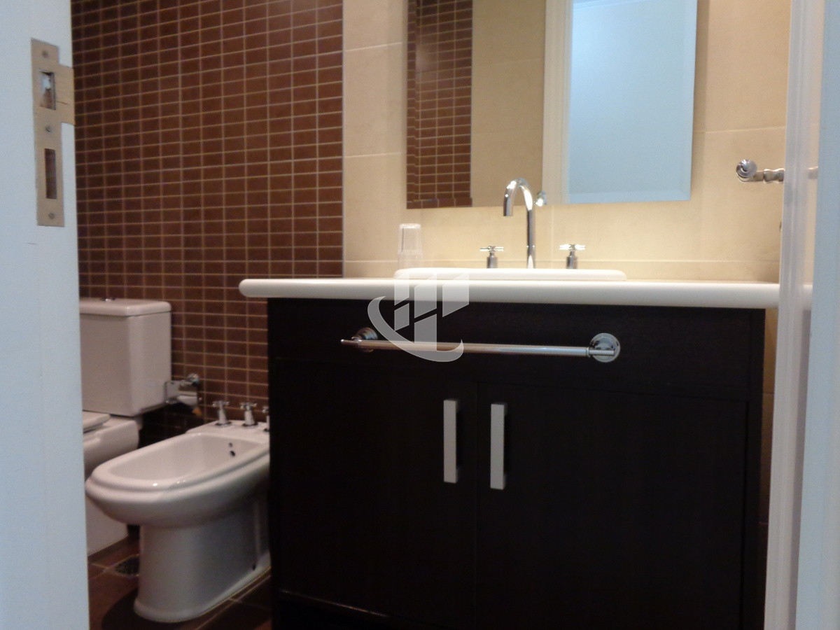 Apartamento ID.1400 - PUNTA DEL ESTE IMPERIALE FRENTE AL MAR! 3 DORMITORIOS 