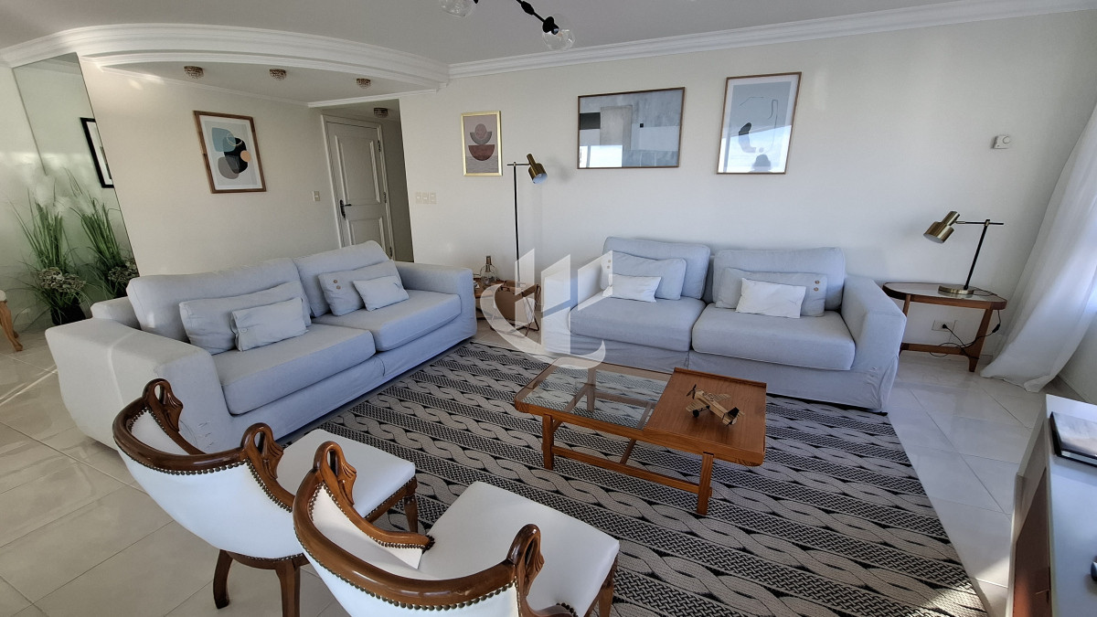 Apartamento ID.2036 - Alquiler Anual, 4 dormitorios, 5 baños, primera linea, Mansa, Punta del Este