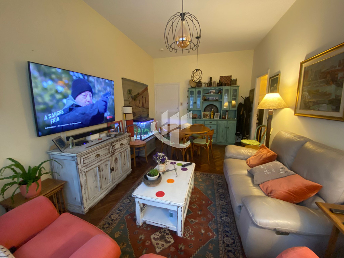 Apartamento ID.1854 - APARTAMENTO EN VENTA CORDON 2 DORMITORIOS Y SERVICIO.