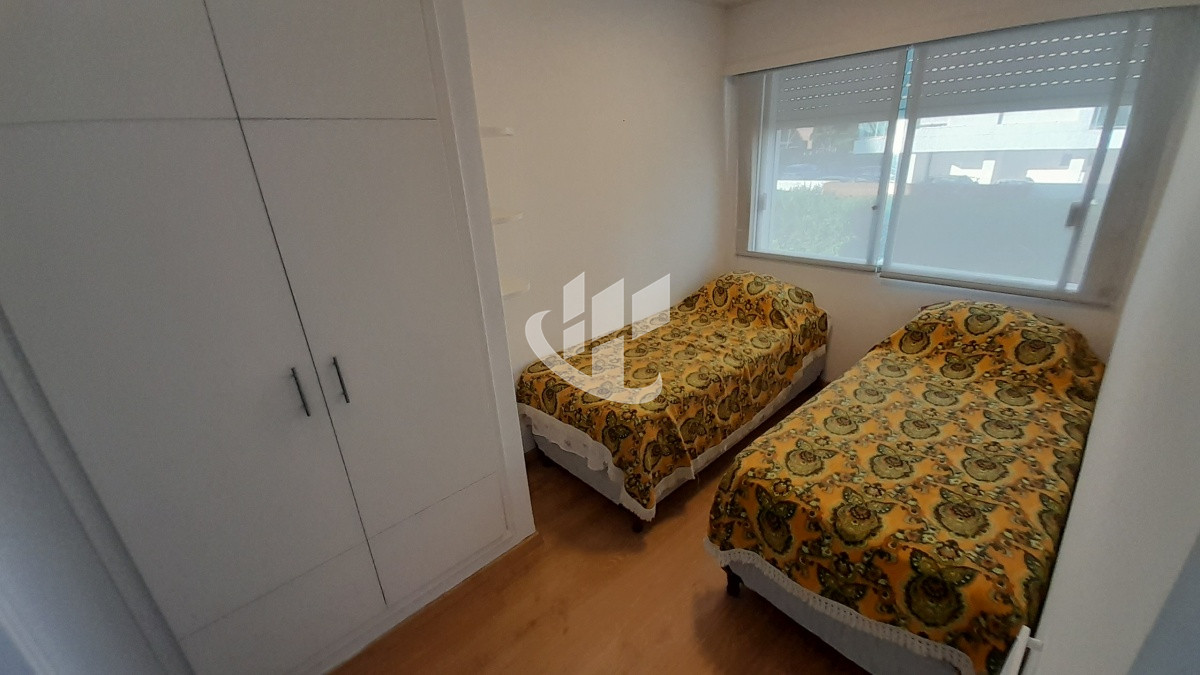Apartamento ID.1719 - PUNTA DEL ESTE MANSA FRENTE AL MAR! APARTAMENTO DE 2 DORMITORIOS Y DEPENDENCIA EN VENTA! 