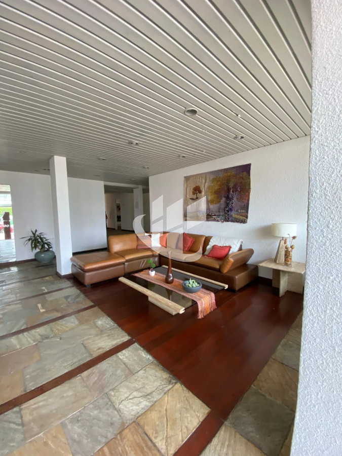 Apartamento ID.1831 - PUNTA DEL ESTE PENINSULA APTO DE 2 DORMITORIOS 2 BAÑOS GARAGE EN VENTA 