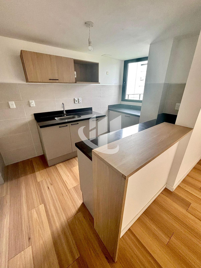 Apartamento ID.2247 - Alquiler Apto 2 Dormitorios con Terraza Amplia y Garaje