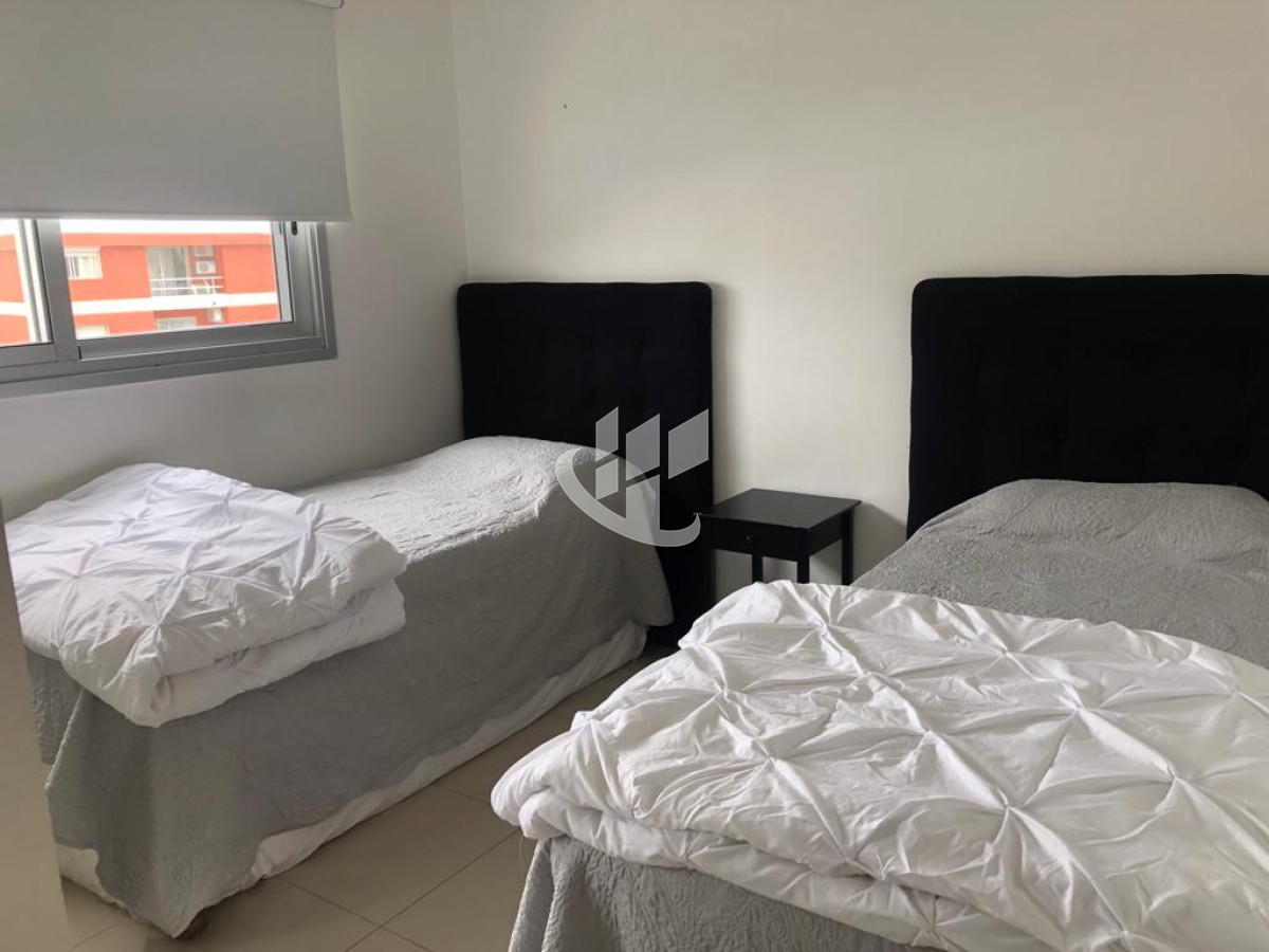 Apartamento ID.2500 - PUNTA DEL ESTE AIDY GRILL APTO DE 2 DORMITORIOS 2 BAÑOS BALCON CON PARRILLERO GARAGE