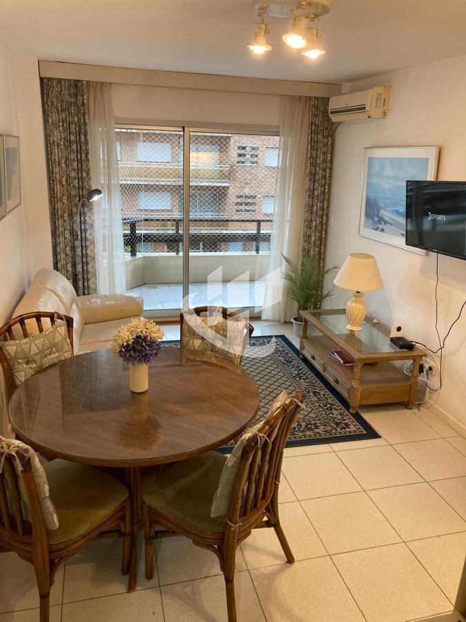 Apartamento ID.2003 - PUNTA DEL ESTE PENINSULA 2 DORMITORIOS GARAGE 