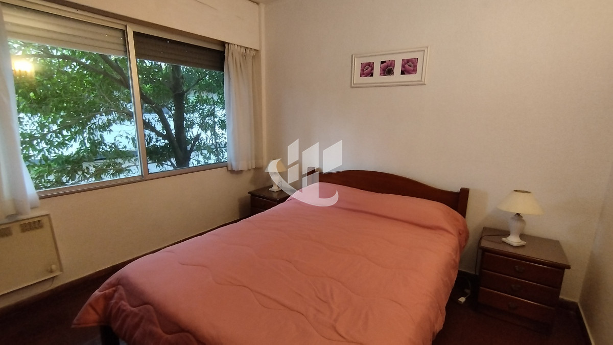 Apartamento ID.1899 - Venta apartamento de 2 dormitorios en PUNTA DEL ESTE, zona AIDY GRILL