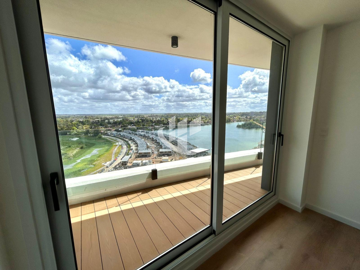 Apartamento ID.2240 - Venta Apartamento 3 Dormitorios con Garaje Doble en Parque Miramar - Orientación Norte