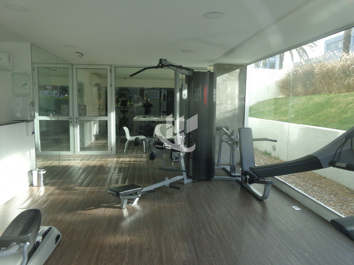 Apartamento ID.2335 - PUNTA DEL ESTE PENINSULA EDIFICIO MODERNO CON AMENITIES 2 DORMITORIOS 2 BAÑOS GARAGE