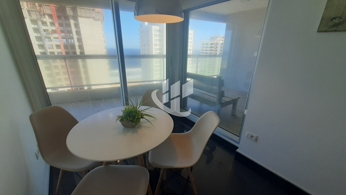 Apartamento ID.894 - Alquiler Temporada, 3 dormitorios y dep, con vista, piso alto, Brava, Punta del Este
