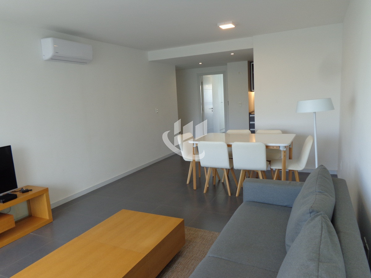 Apartamento ID.2335 - PUNTA DEL ESTE PENINSULA EDIFICIO MODERNO CON AMENITIES 2 DORMITORIOS 2 BAÑOS GARAGE