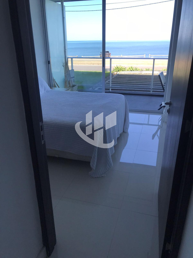 Apartamento ID.1980 - Alquiler anual, 1 dormitorio, primera linea Mansa, Punta del Este