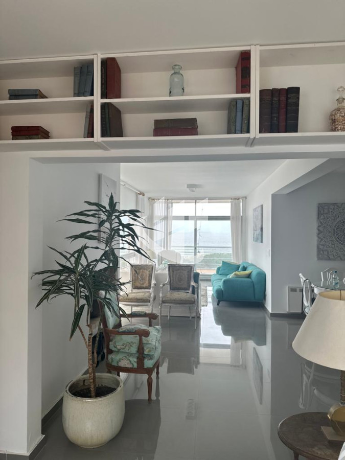 Apartamento ID.1906 - Frente al mar. Apartamento en alquiler anual de 3 dormitorios en Punta del Este 