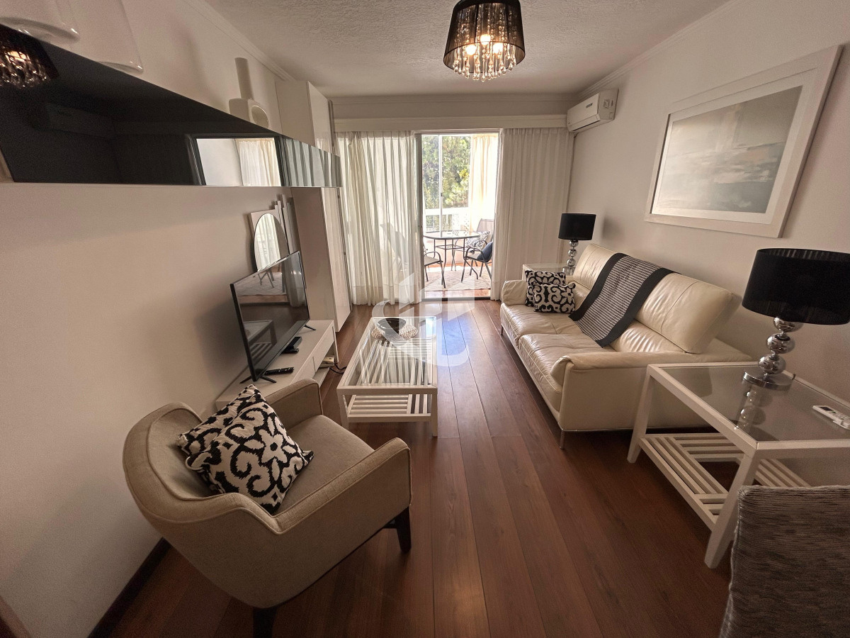 Apartamento ID.1622 - Alquiler Temporada, Punta del Este, Zona Shopping, 3 dormitorios