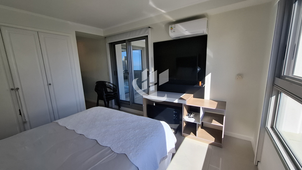 Apartamento ID.2040 - Venta departamento, primera linea 4 suites, Brava, Punta del Este