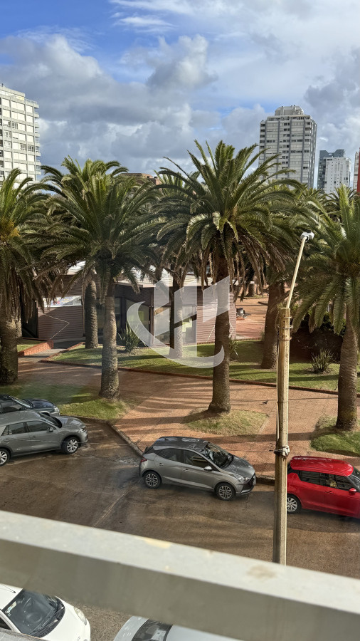 Apartamento ID.1723 - Alquiler Anual.Punta del Este.