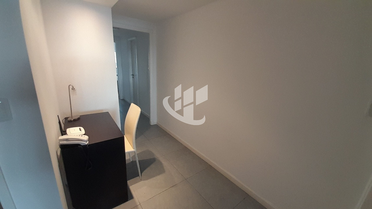 Apartamento ID.1719 - PUNTA DEL ESTE MANSA FRENTE AL MAR! APARTAMENTO DE 2 DORMITORIOS Y DEPENDENCIA EN VENTA! 