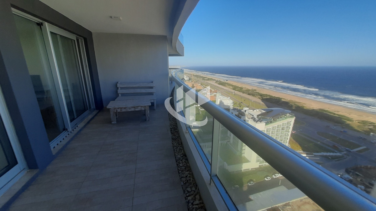 Apartamento ID.918 - Alquiler Temporada, 2 dormitorios, piso alto, vista al mar, Brava, Punta del Este