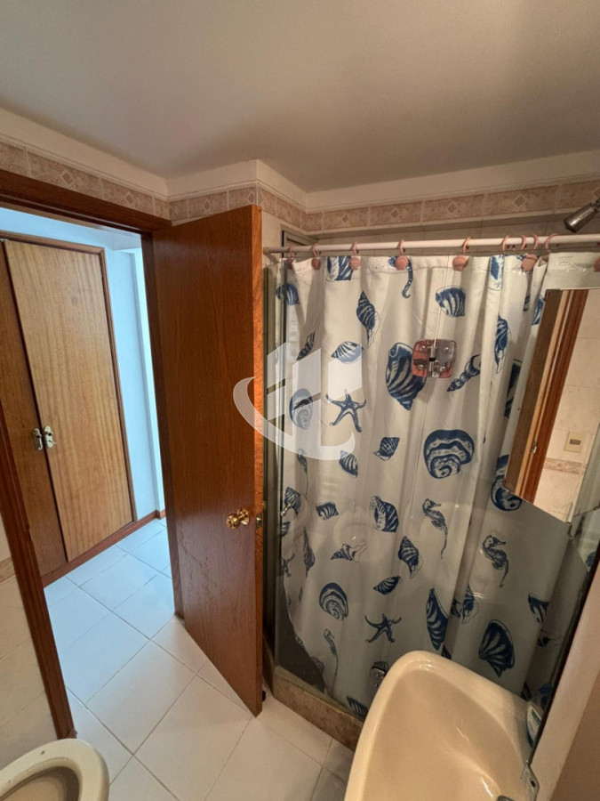 Apartamento ID.2453 - PUNTA DEL ESTE CHIVERTA APTO CON SERVICIOS DE 3 DORMITORIOS EN SUITE, GARAGE , DEP DE SERCVICIO