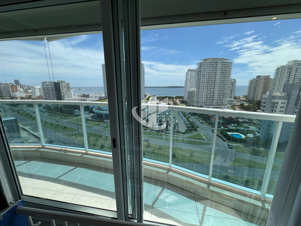 Apartamento ID.1604 - PUNTA DEL ESTE MANSA APARTAMENTO DE 3 DORMITORIOS DEPENDENCIA PARRILLERO AMENITIES