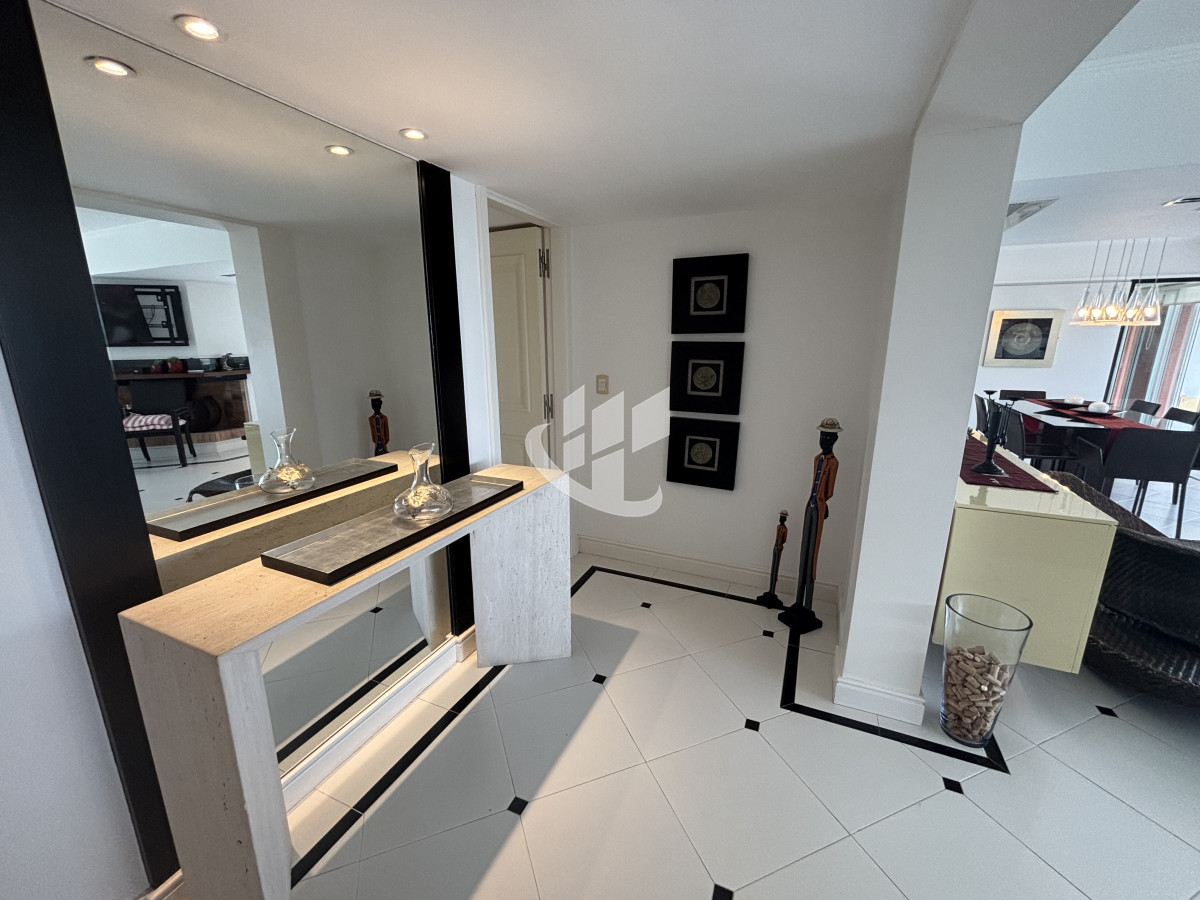 Apartamento ID.2280 - PUNTA DEL ESTE - PLAYA BRAVA - APARTAMENTO 4 DORMITORIOS - VENTA 