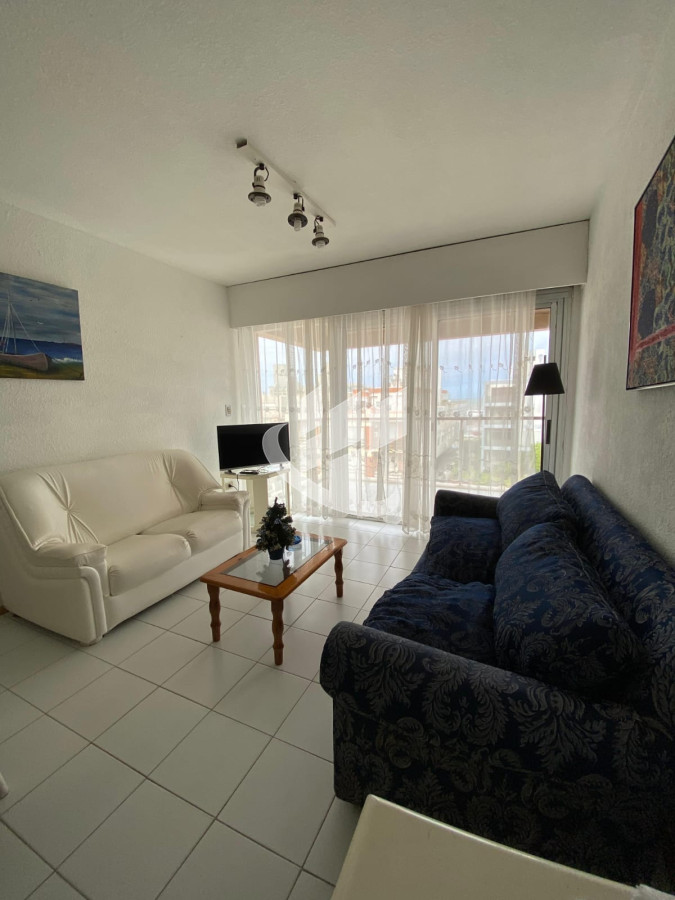 Apartamento ID.1831 - PUNTA DEL ESTE PENINSULA APTO DE 2 DORMITORIOS 2 BAÑOS GARAGE EN VENTA 