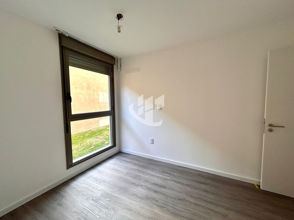 Apartamento ID.2045 - Venta Apartamento 2 dormitorios con Patio, La Blanqueada, Parque Batlle