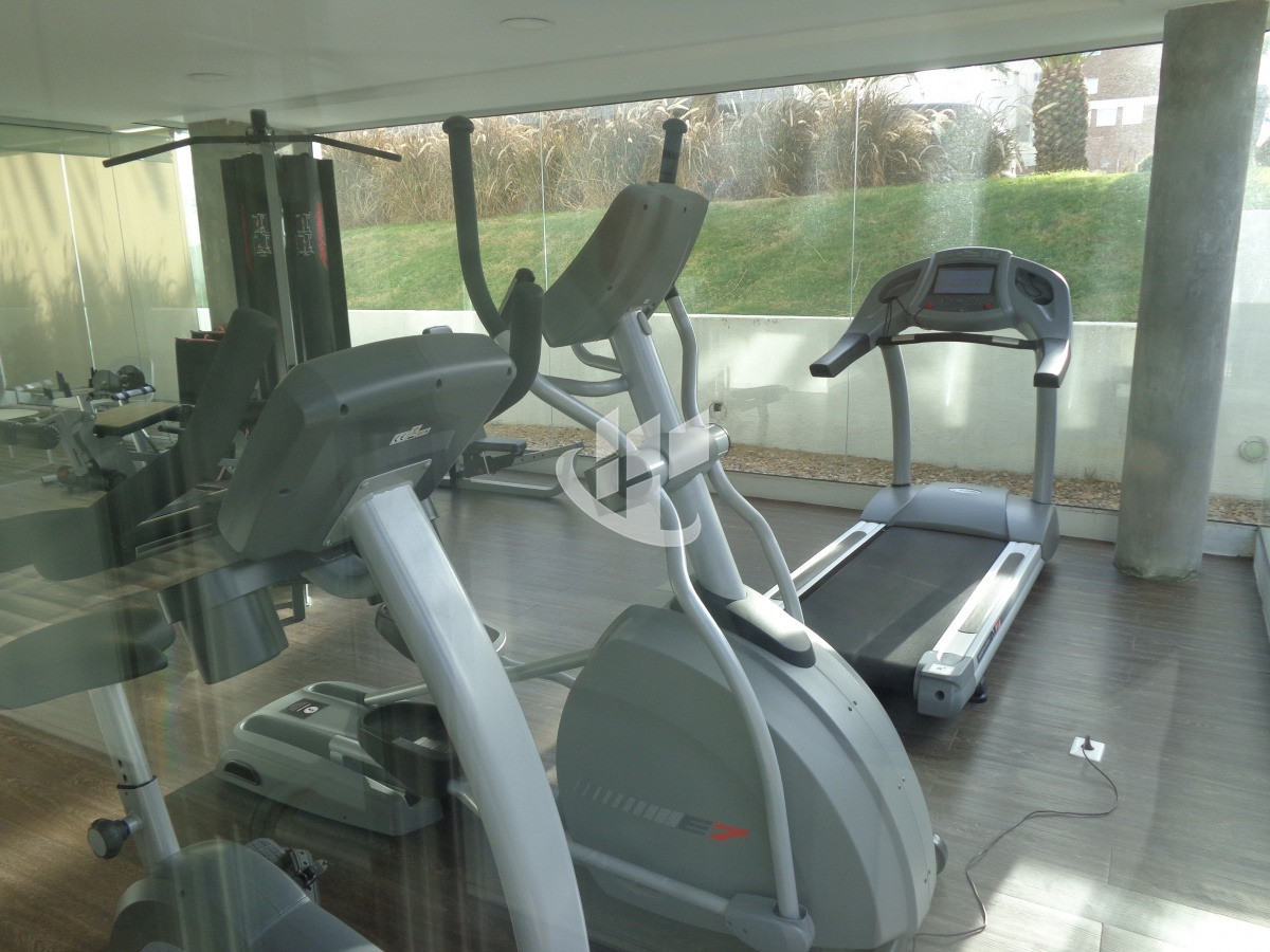 Apartamento ID.2335 - PUNTA DEL ESTE PENINSULA EDIFICIO MODERNO CON AMENITIES 2 DORMITORIOS 2 BAÑOS GARAGE