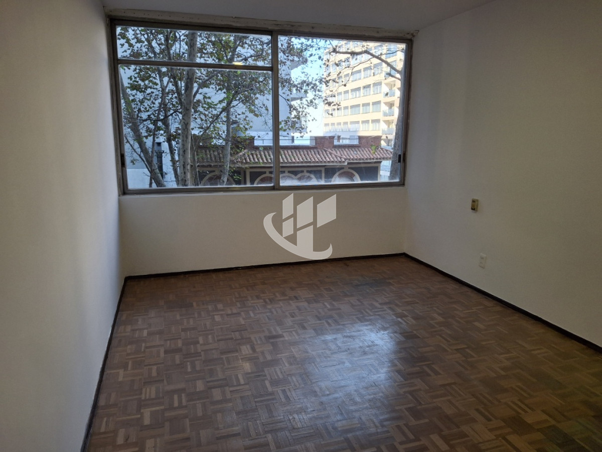 Apartamento ID.1852 - APARTAMENTO EN VENTA 3 DORMITORIOS 3 BAÑOS POCITOS 