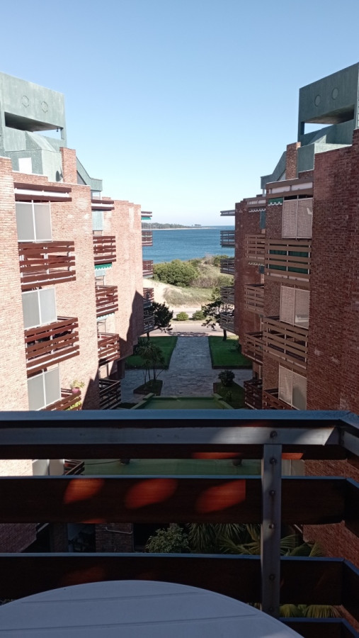 Venta, apartamento, 1 dormitorio y medio, Cantegril, Punta del Este