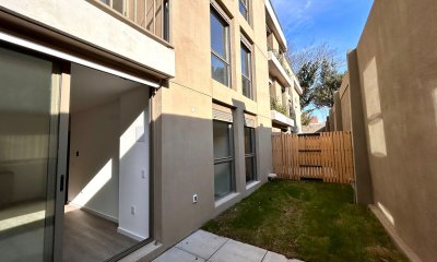 Venta Apartamento 2 dormitorios con Patio, La Blanqueada, Parque Batlle
