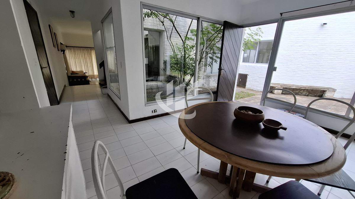 Casa ID.1606 - Alquiler Temporada, Casa, Punta Ballena, Con vista, Punta del Este
