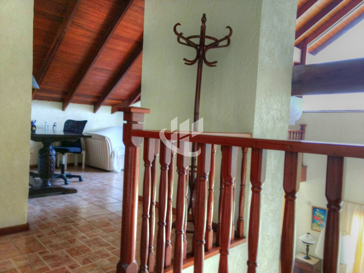 Casa ID.256 - Casa 3 dormitorios, esquinera, Cantegril, Punta del Este