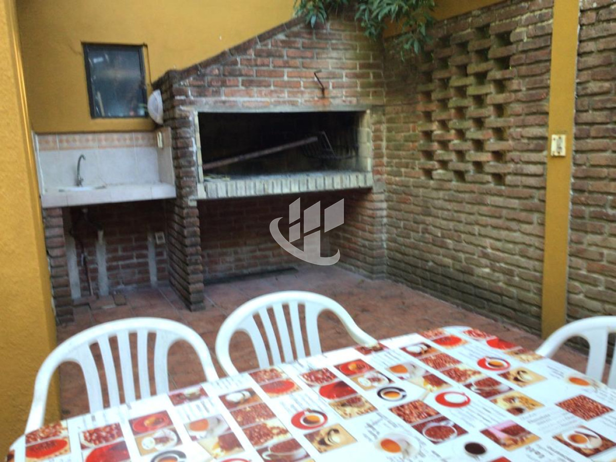 Casa ID.722 - Alquiler anual, 3 dormitorios, Solanas, Punta Ballena.