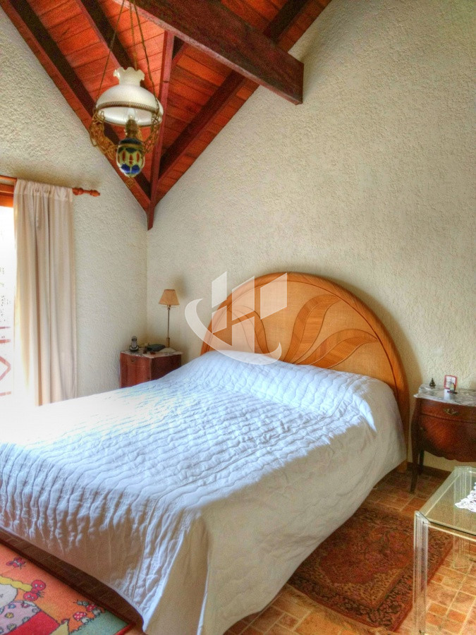 Casa ID.256 - Casa 3 dormitorios, esquinera, Cantegril, Punta del Este