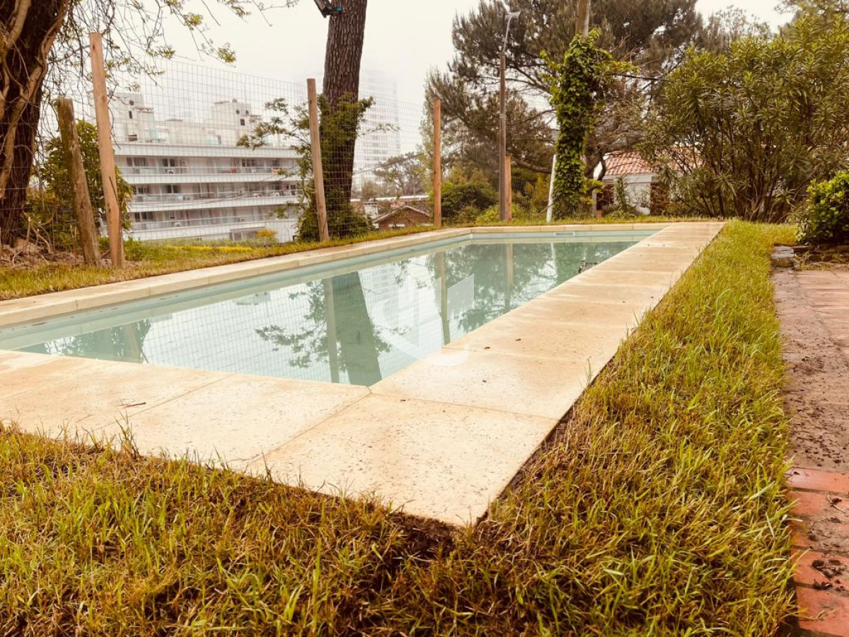 Casa ID.642 - Alquiler de verano, casa, 3 dormitorios mas dep, Cantegril, Punta del Este